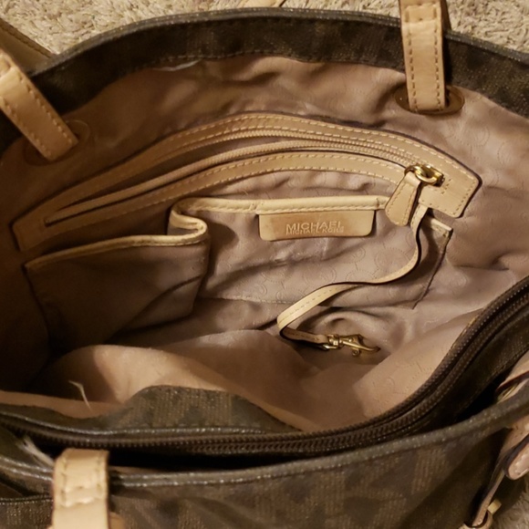 Michael Kors Purse - Picture 5 of 6